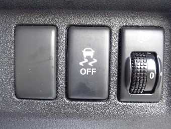 NISSAN MARCH 2018 Image 6