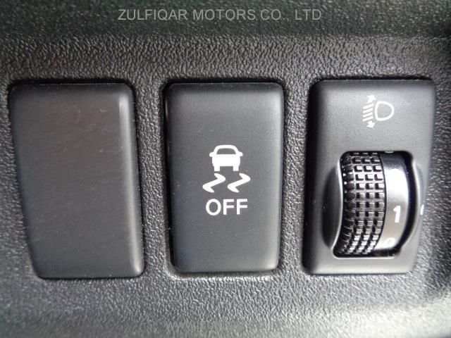 NISSAN MARCH 2018 Image 7