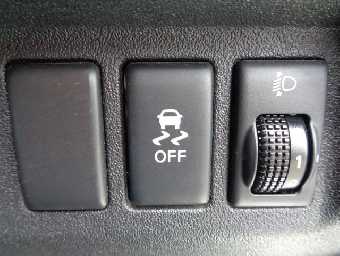 NISSAN MARCH 2018 Image 6