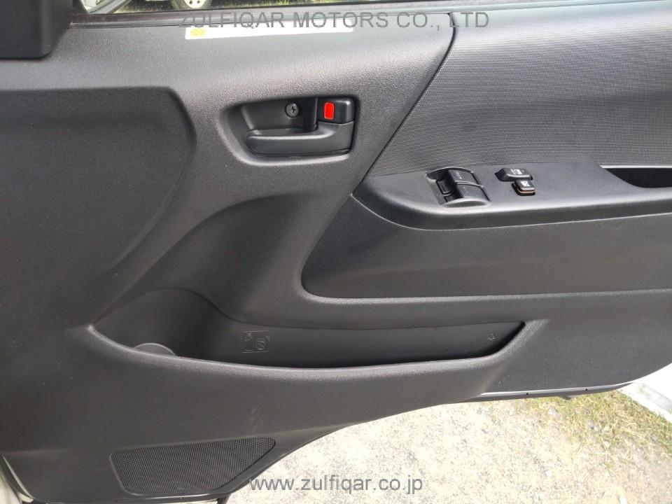 TOYOTA HIACE 2018 Image 12