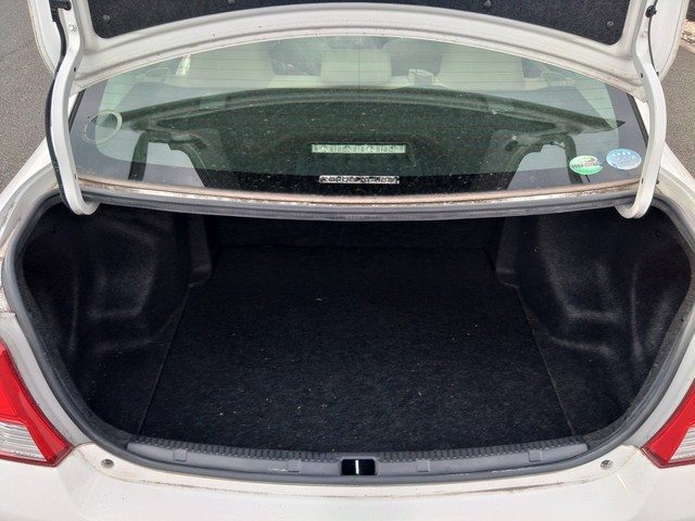 TOYOTA COROLLA AXIO 2014 Image 28