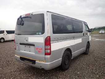 TOYOTA HIACE 2018 Image 2