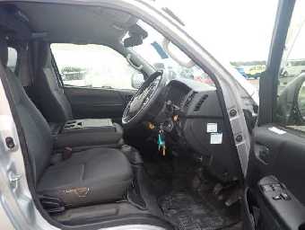 TOYOTA HIACE 2018 Image 6