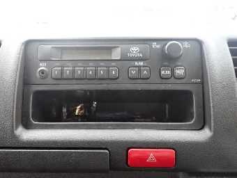 TOYOTA HIACE 2018 Image 7