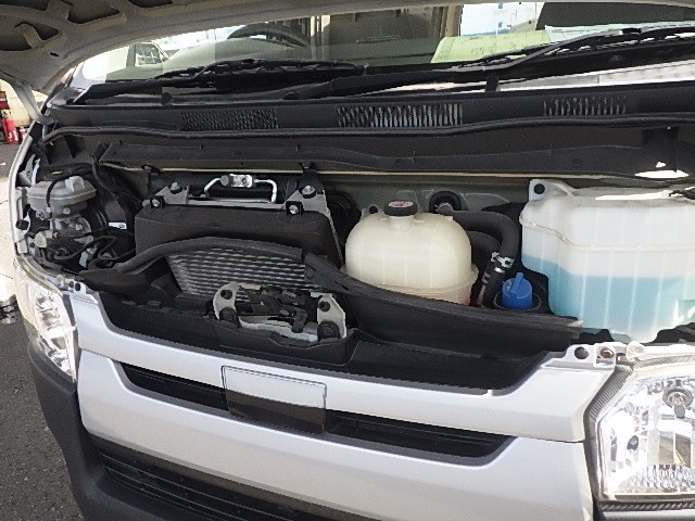 TOYOTA REGIUSACE 2018 Image 20