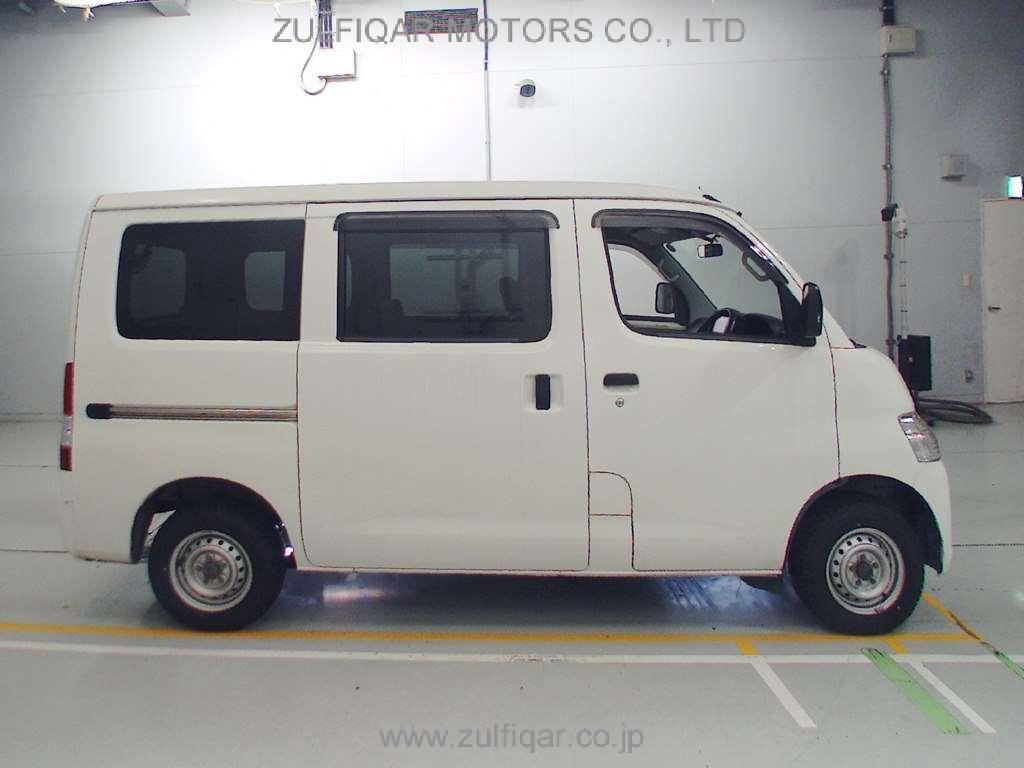 TOYOTA LITEACE 2018 Image 3