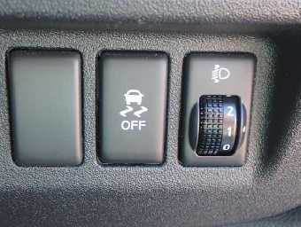 NISSAN MARCH 2018 Image 7