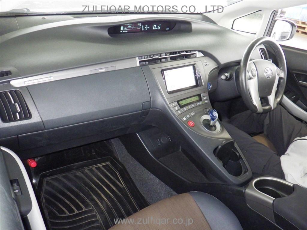 TOYOTA PRIUS PHV 2012 Image 3