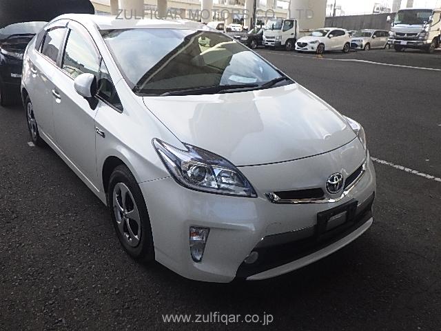 TOYOTA PRIUS PHV 2012 Image 8