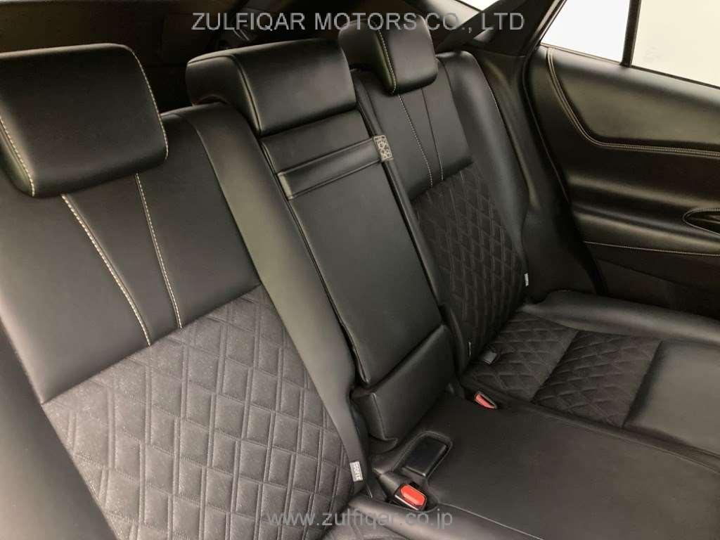 TOYOTA HARRIER 2019 Image 7