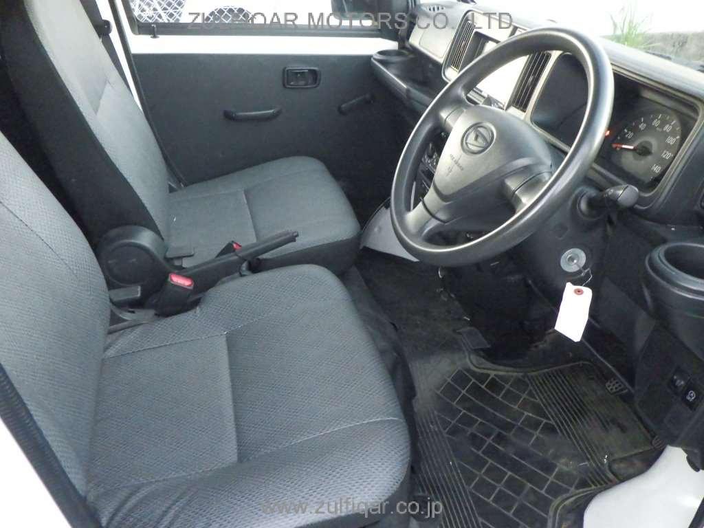 DAIHATSU HIJET CARGO 2019 Image 5
