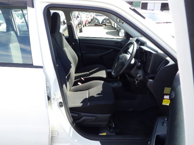 TOYOTA PROBOX 2018 Image 29