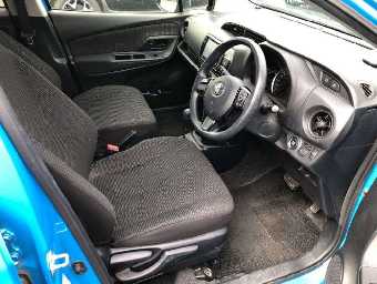 TOYOTA VITZ 2017 Image 5