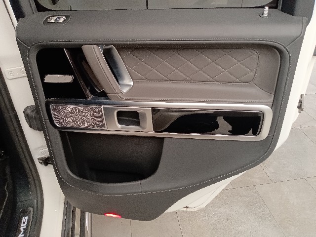 MERCEDES AMG G CLASS 2021 Image 32