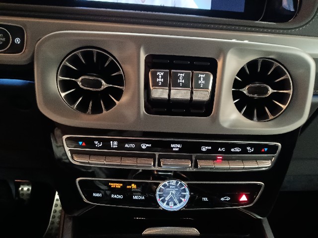 MERCEDES AMG G CLASS 2021 Image 45