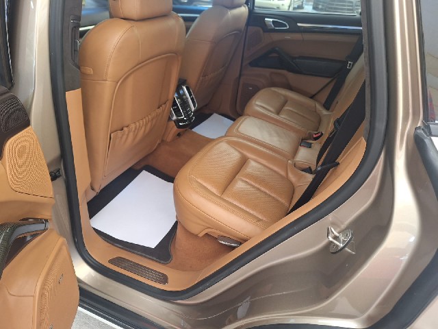 PORSCHE CAYENNE 2015 Image 21