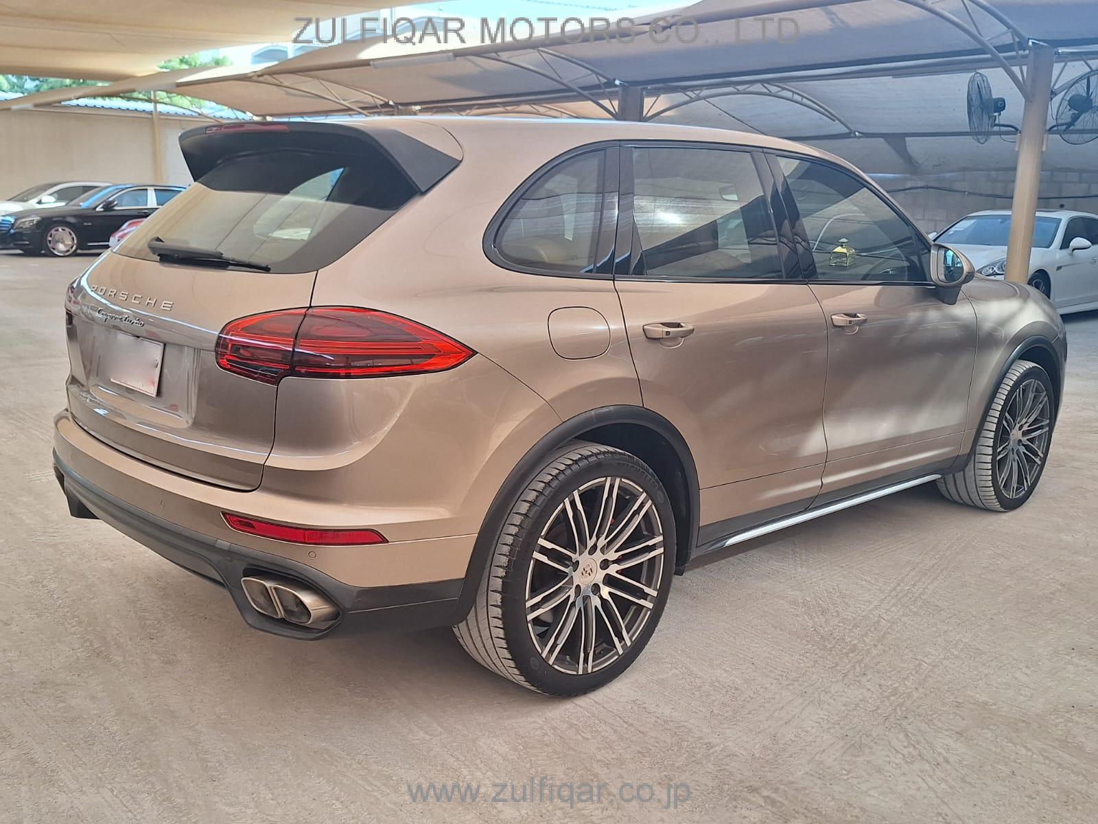 PORSCHE CAYENNE 2015 Image 5