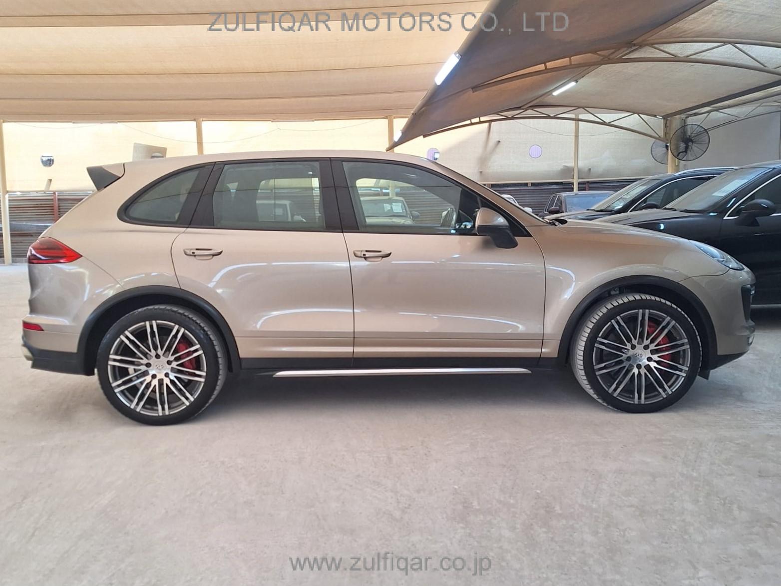 PORSCHE CAYENNE 2015 Image 6