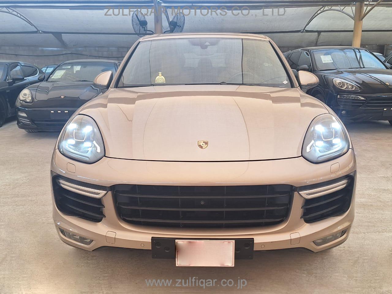 PORSCHE CAYENNE 2015 Image 8