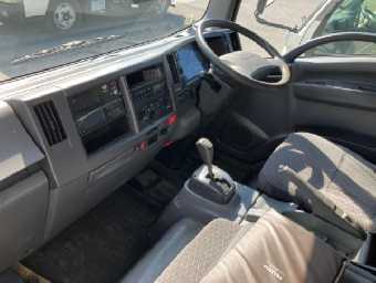 ISUZU ELF TRUCK 2018 Image 4