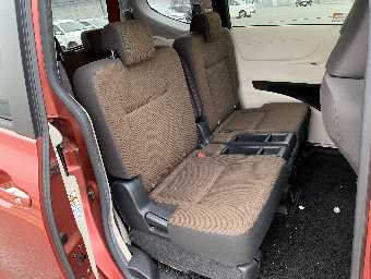 TOYOTA SIENTA 2017 Image 9