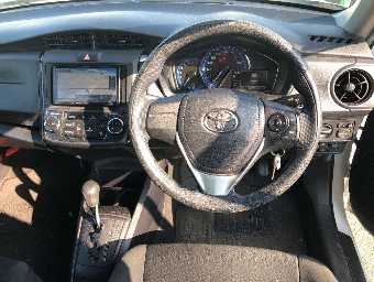 TOYOTA COROLLA AXIO 2018 Image 6