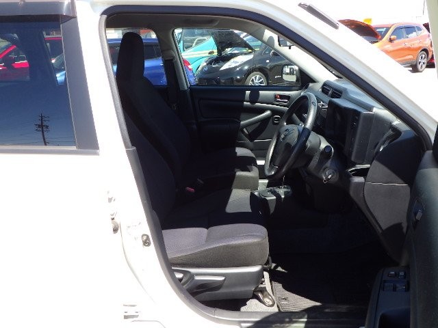 TOYOTA PROBOX 2018 Image 37