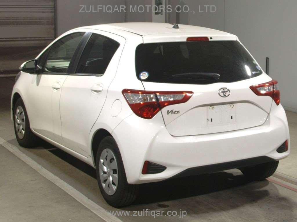 TOYOTA VITZ 2018 Image 4