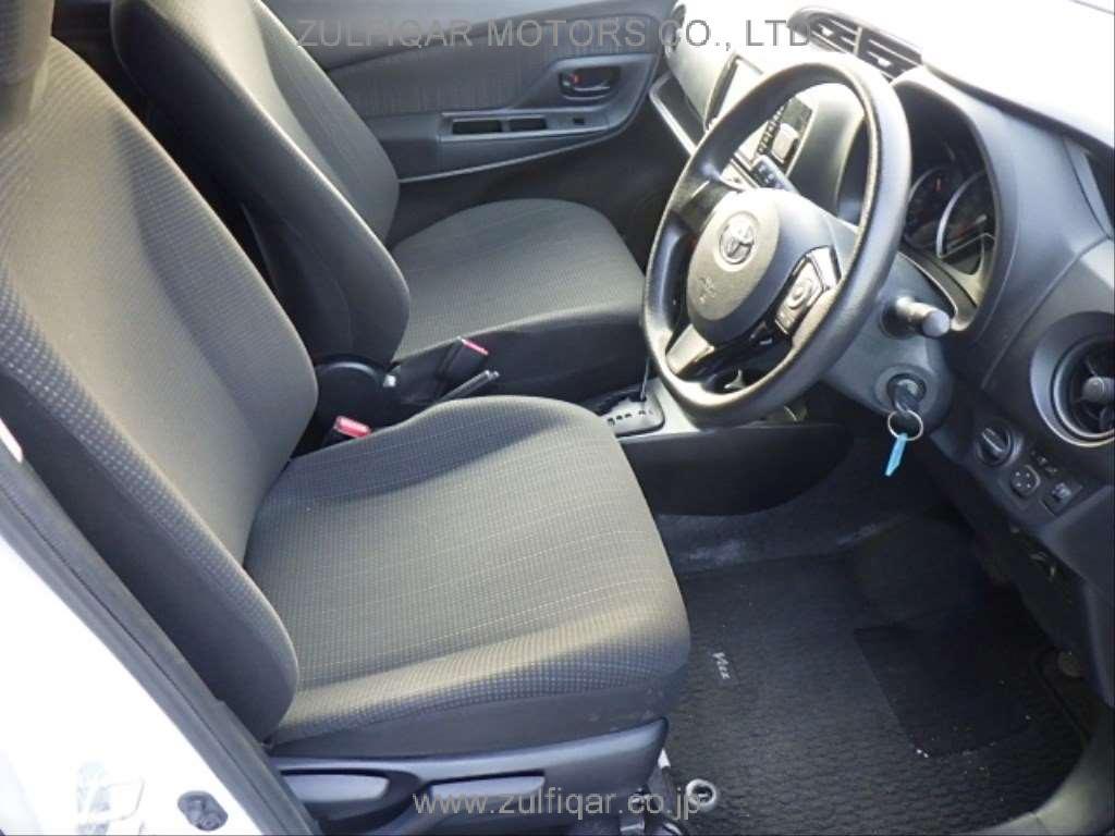 TOYOTA VITZ 2018 Image 5