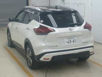 NISSAN KICKS 2021 Image 4