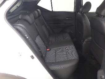 NISSAN KICKS 2021 Image 8