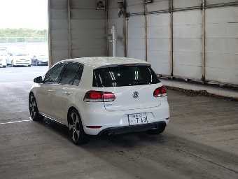 VOLKSWAGEN GOLF 2011 Image 2