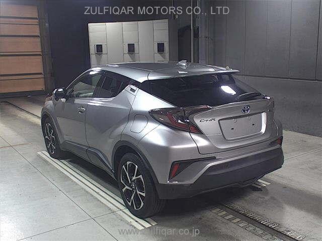 TOYOTA C-HR 2017 Image 2