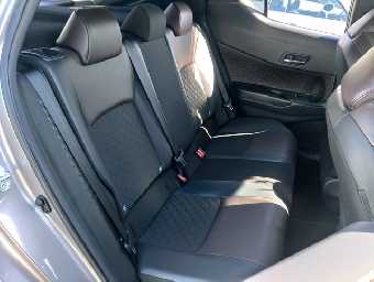 TOYOTA C-HR 2017 Image 17