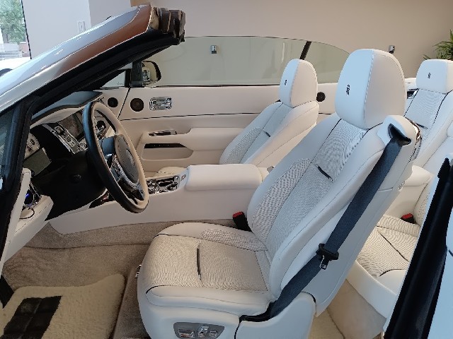 ROLLS ROYCE DAWN 2016 Image 28