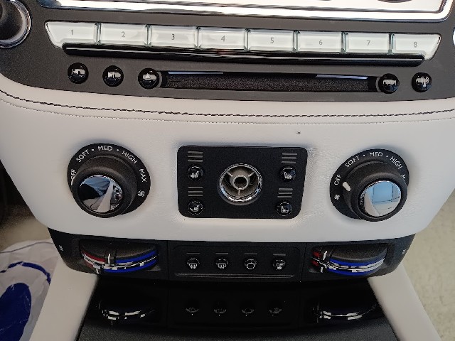 ROLLS ROYCE DAWN 2016 Image 48