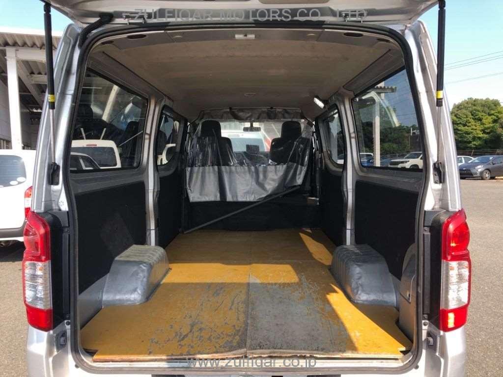 NISSAN NV350 CARAVAN 2018 Image 7