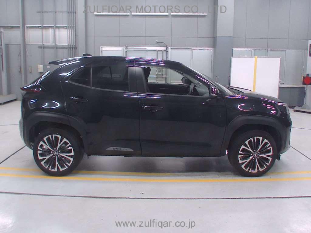 TOYOTA YARIS CROSS 2021 Image 3