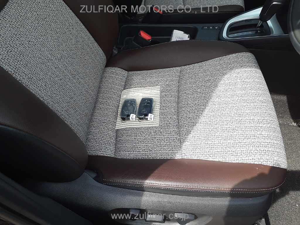 TOYOTA YARIS CROSS 2021 Image 8