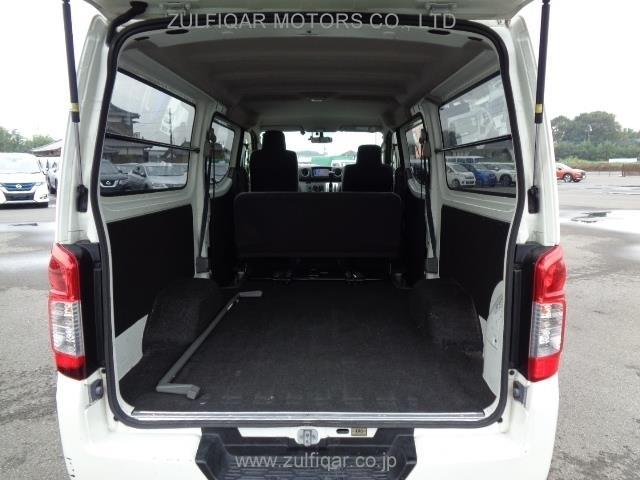 NISSAN NV350 CARAVAN 2018 Image 3