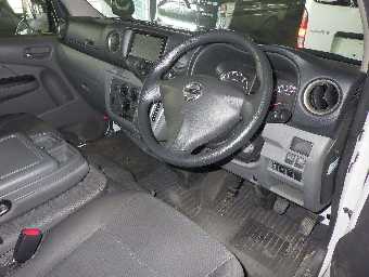 NISSAN NV350 CARAVAN 2019 Image 5