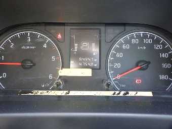 NISSAN NV350 CARAVAN 2018 Image 11