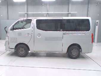 NISSAN NV350 CARAVAN 2018 Image 4