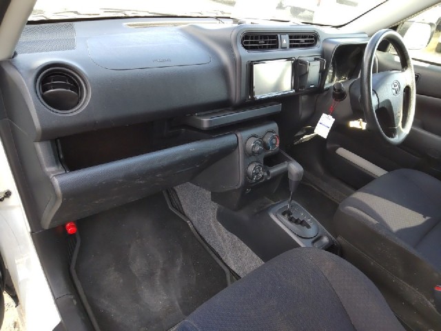 TOYOTA PROBOX 2018 Image 20