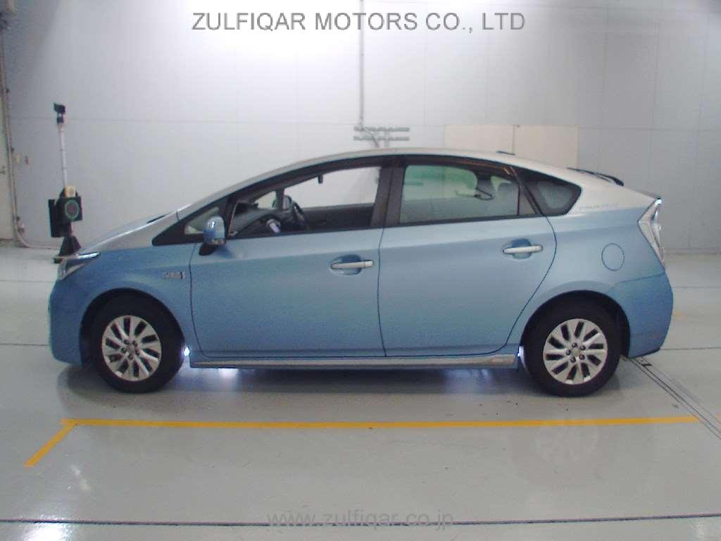 TOYOTA PRIUS PHV 2014 Image 4