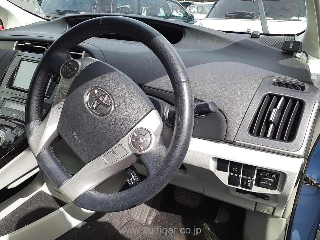 TOYOTA PRIUS PHV 2014 Image 7