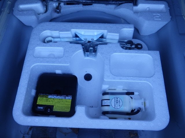 TOYOTA COROLLA AXIO 2018 Image 19