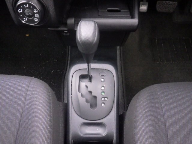 TOYOTA PROBOX 2018 Image 23