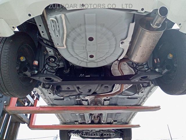 NISSAN NOTE 2018 Image 12