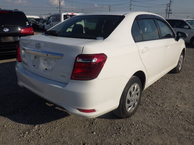 TOYOTA COROLLA AXIO 2018 Image 24